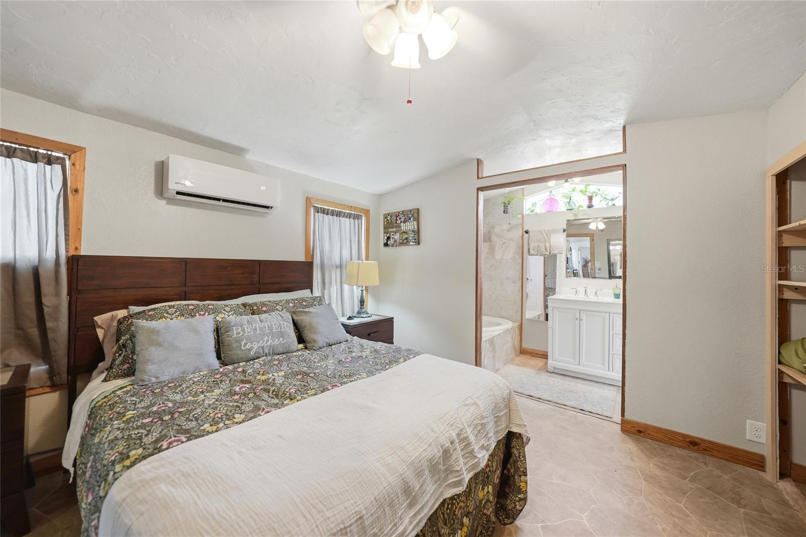 2402 NW PINE CREEK AVE, ARCADIA, FL, 34266