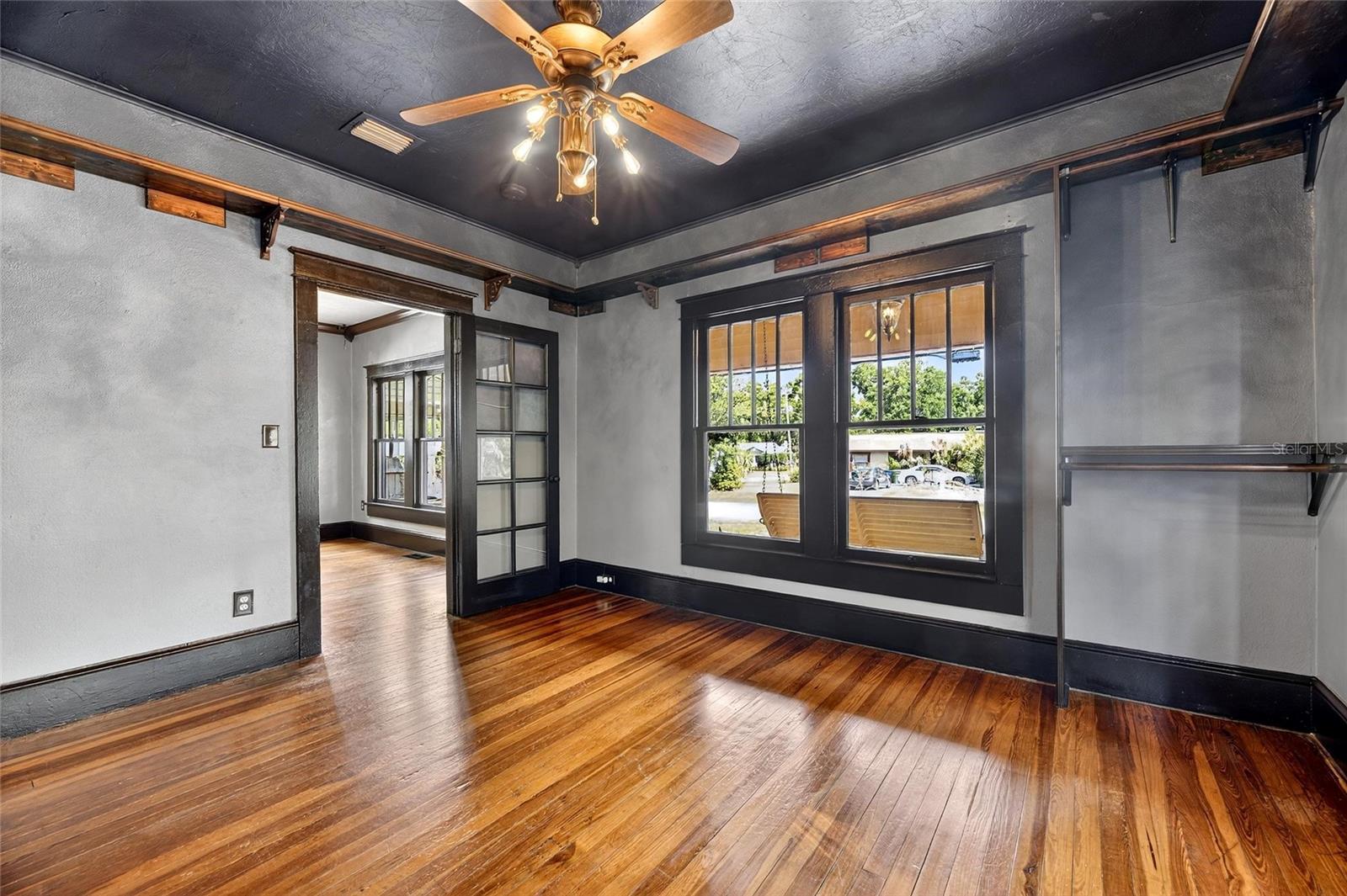810 W RIVER HEIGHTS AVE, TAMPA, FL, 33603