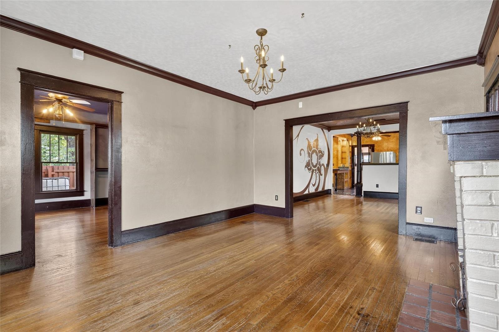 810 W RIVER HEIGHTS AVE, TAMPA, FL, 33603