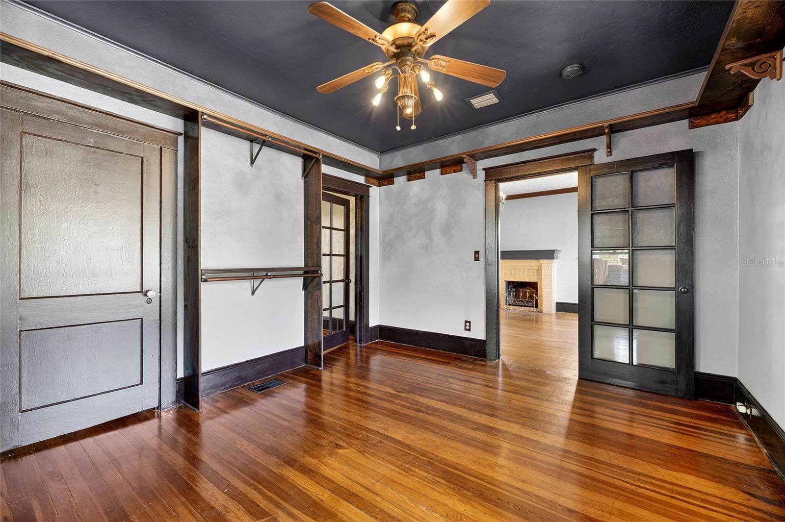 810 W RIVER HEIGHTS AVE, TAMPA, FL, 33603