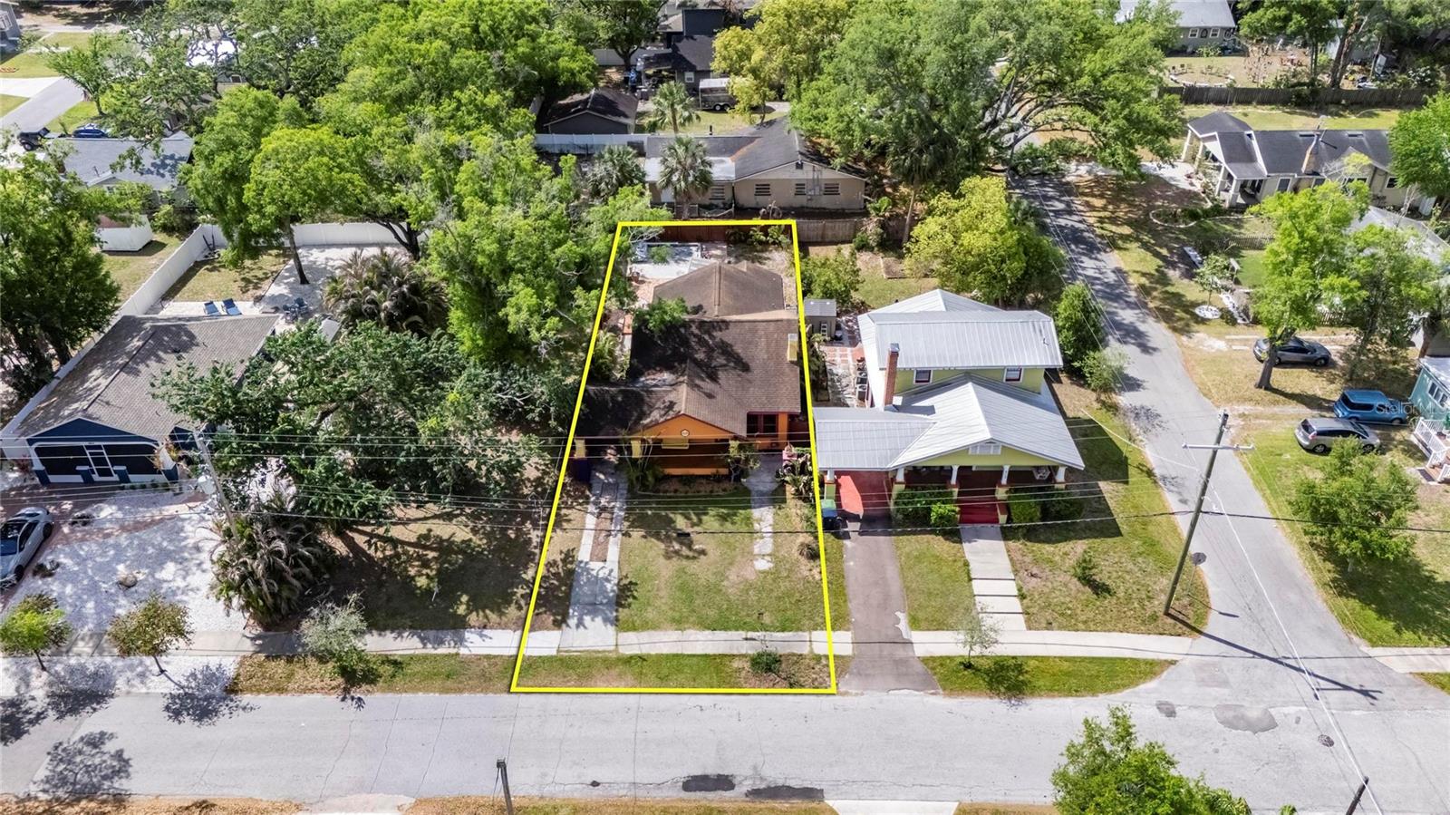 810 W RIVER HEIGHTS AVE, TAMPA, FL, 33603