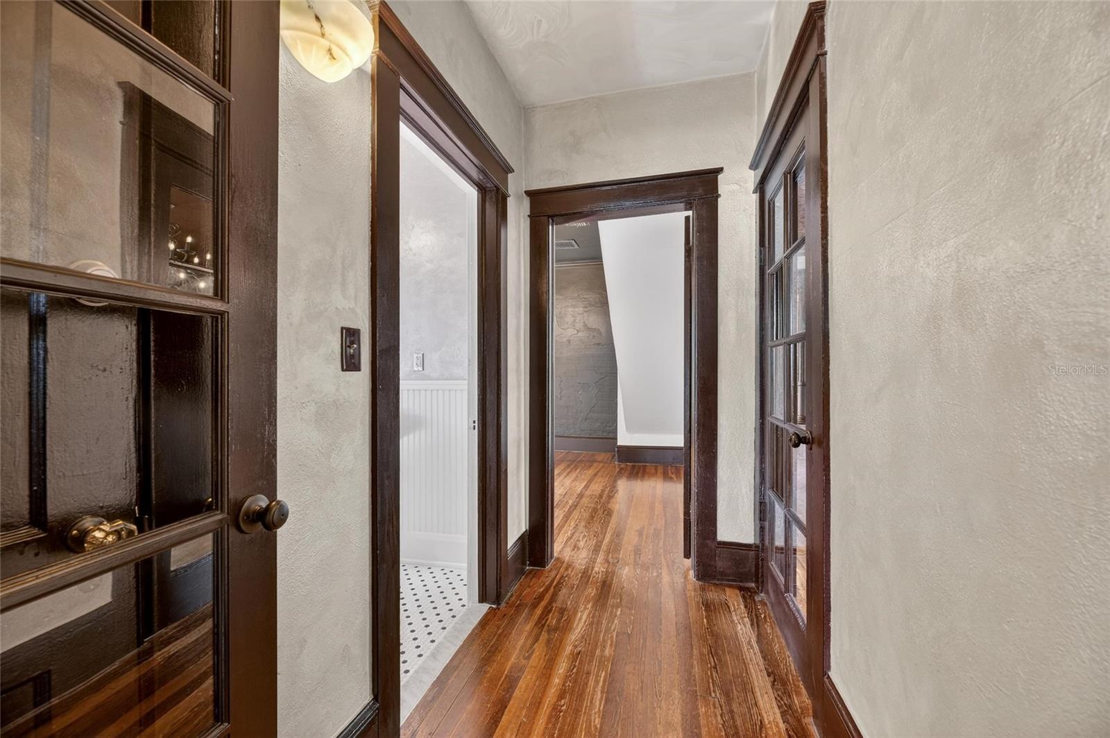 810 W RIVER HEIGHTS AVE, TAMPA, FL, 33603