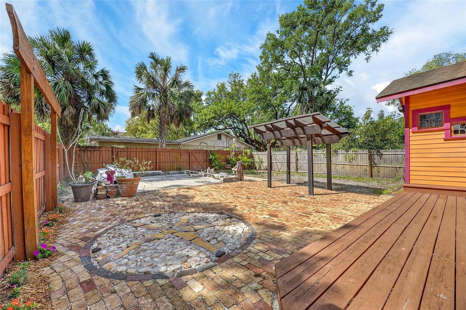 810 W RIVER HEIGHTS AVE, TAMPA, FL, 33603