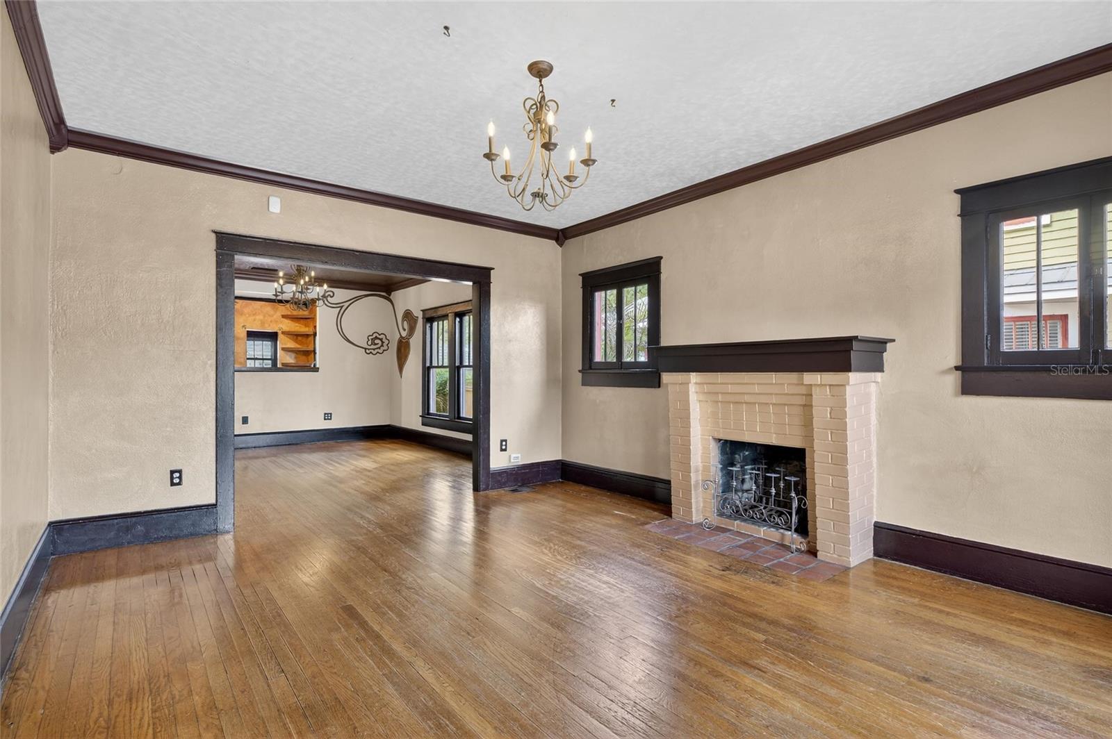 810 W RIVER HEIGHTS AVE, TAMPA, FL, 33603