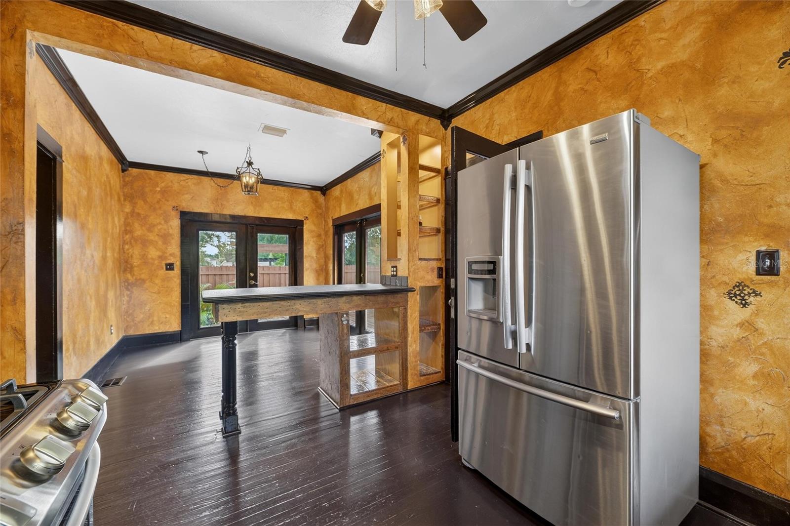 810 W RIVER HEIGHTS AVE, TAMPA, FL, 33603