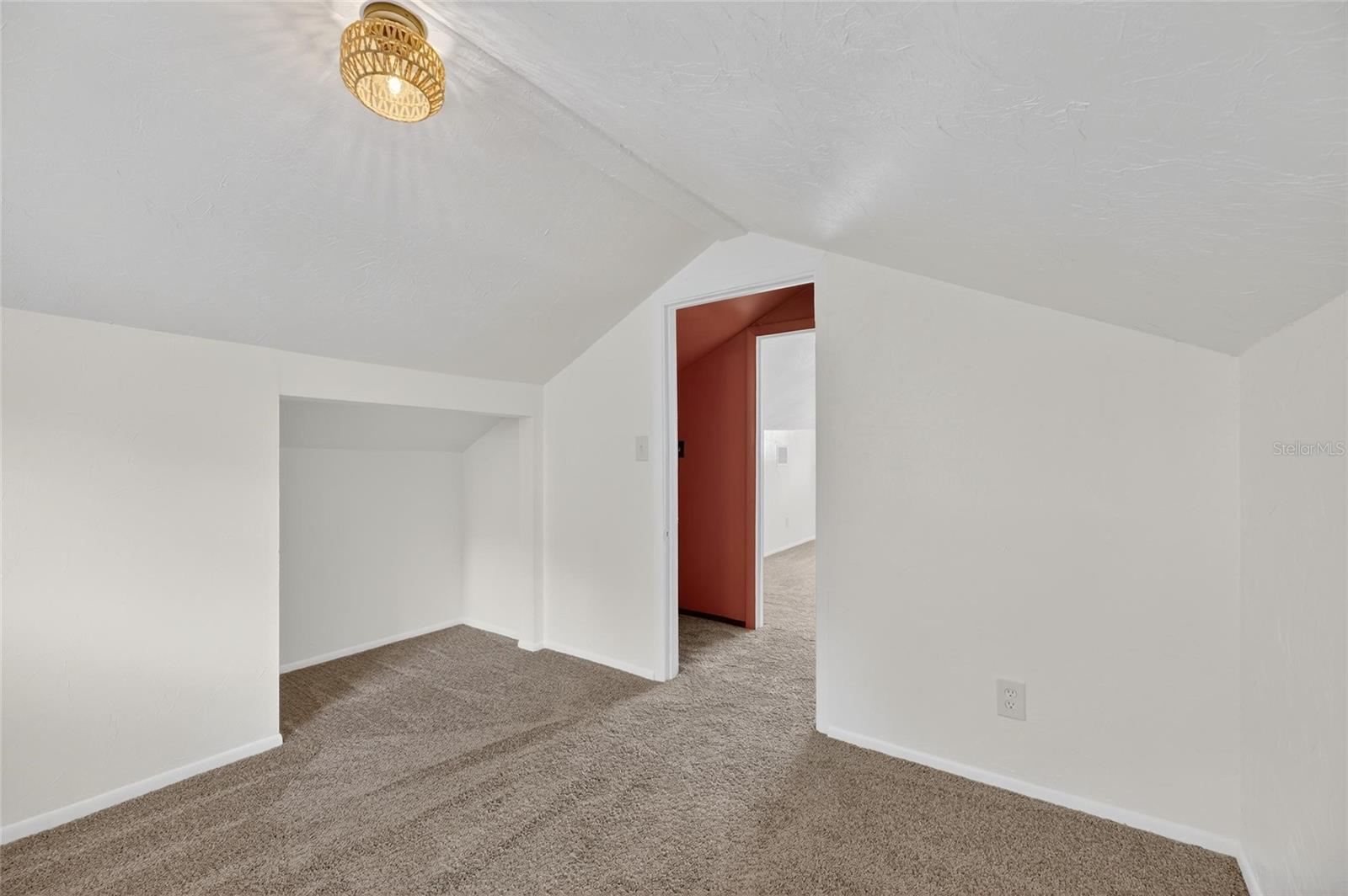 810 W RIVER HEIGHTS AVE, TAMPA, FL, 33603