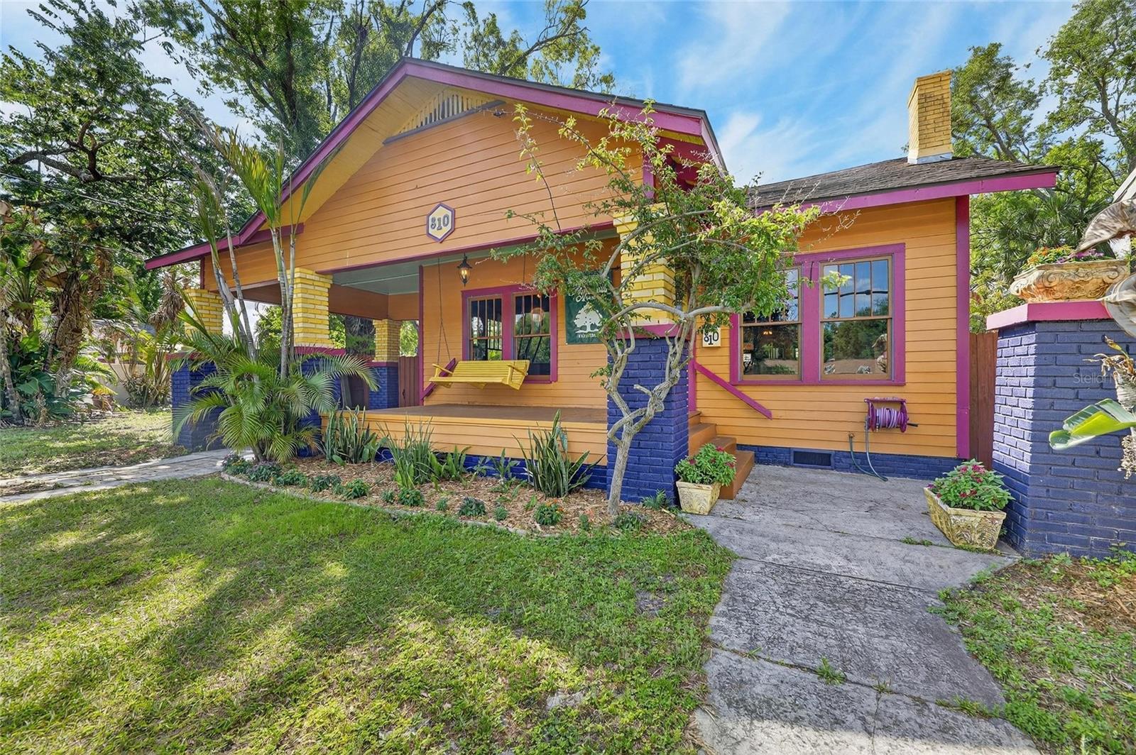 810 W RIVER HEIGHTS AVE, TAMPA, FL, 33603