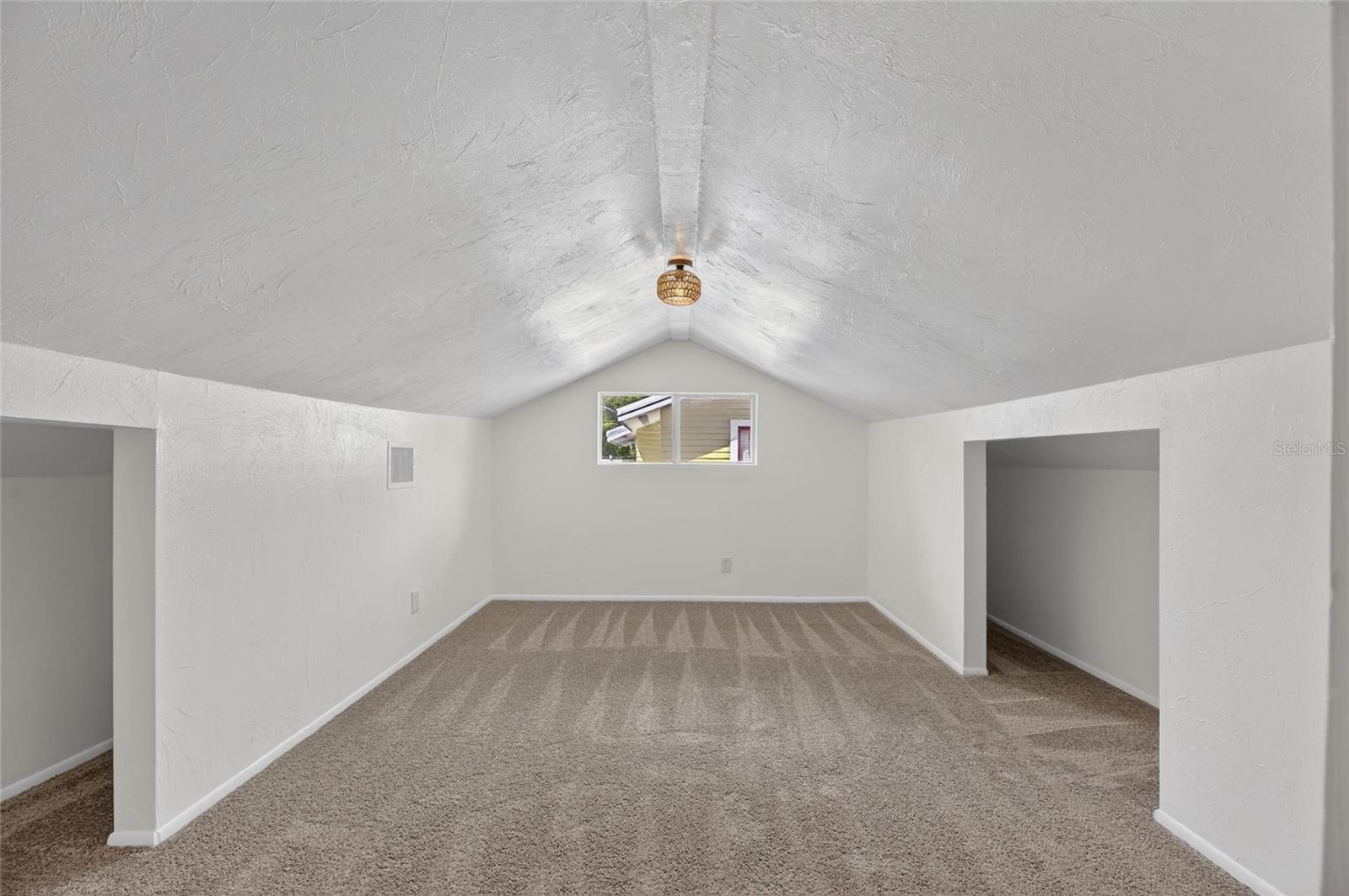 810 W RIVER HEIGHTS AVE, TAMPA, FL, 33603