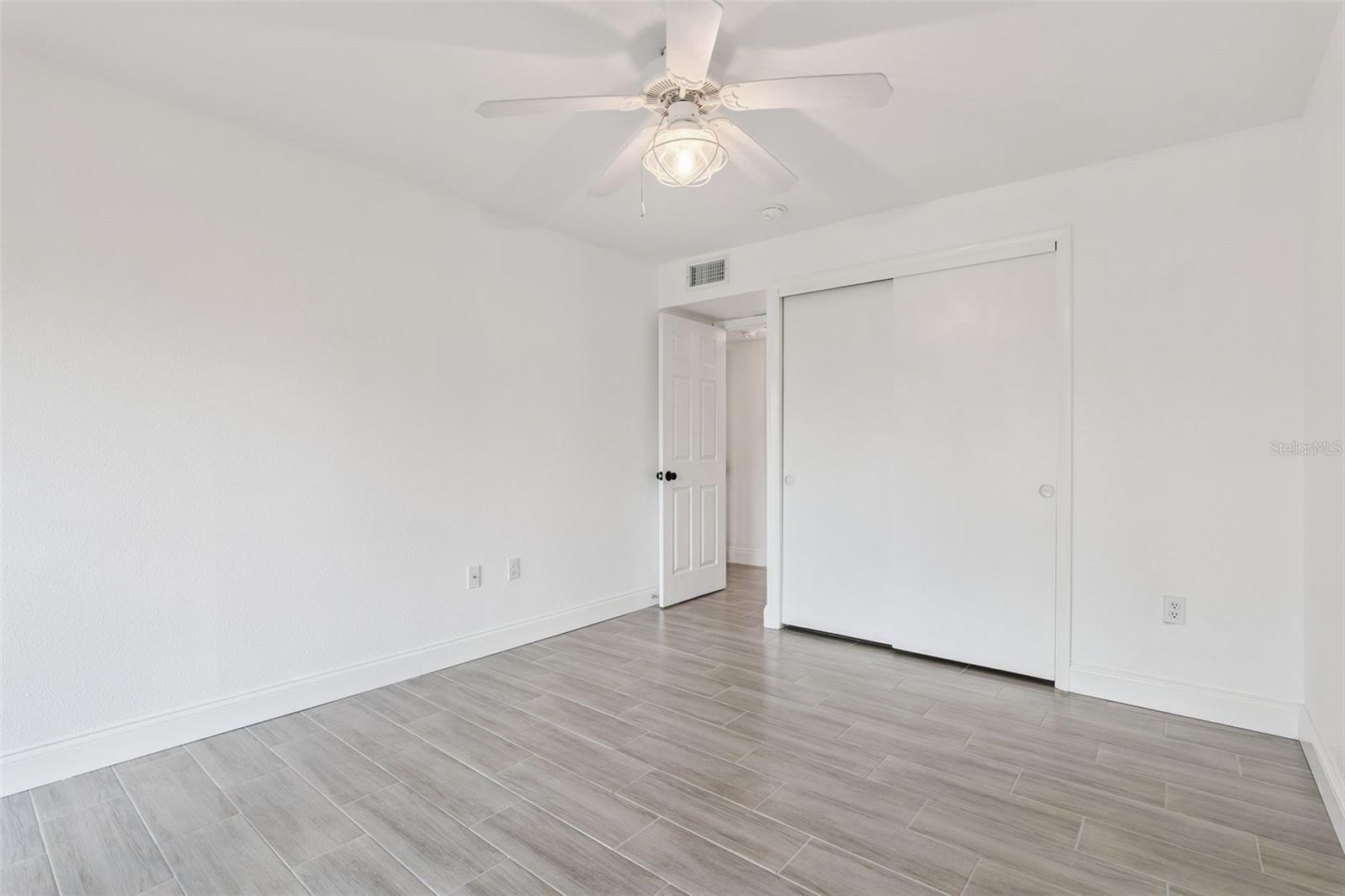 1100 DELANEY AVE #F500, ORLANDO, FL, 32806