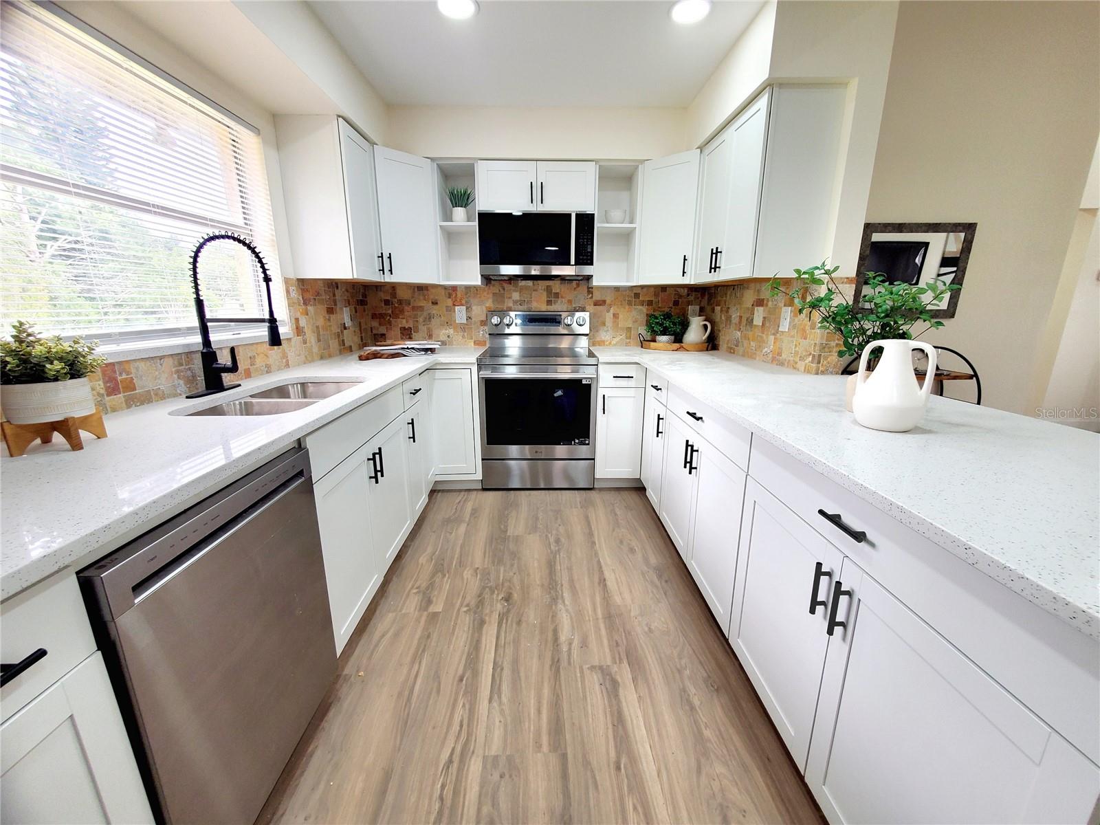 1637 CALEDONIA DR, PALM HARBOR, FL, 34684