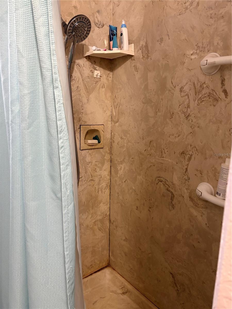 2203 LIME TREE DR, EDGEWATER, FL, 32141