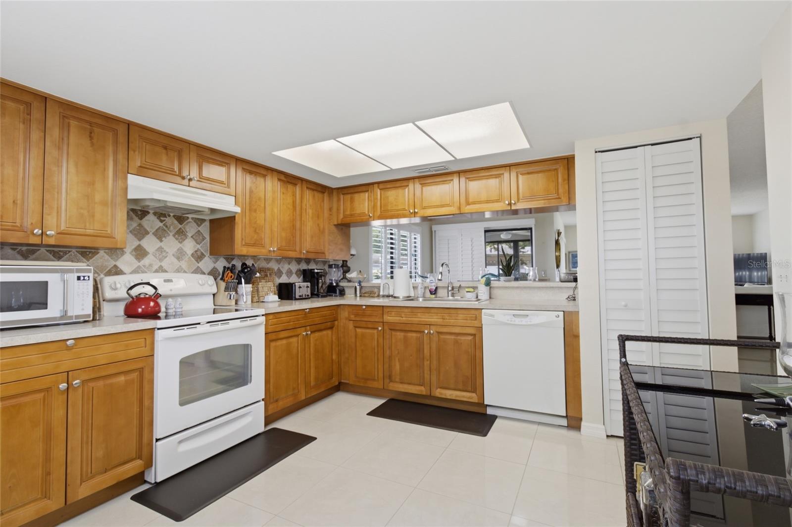 Spacious Kitchen