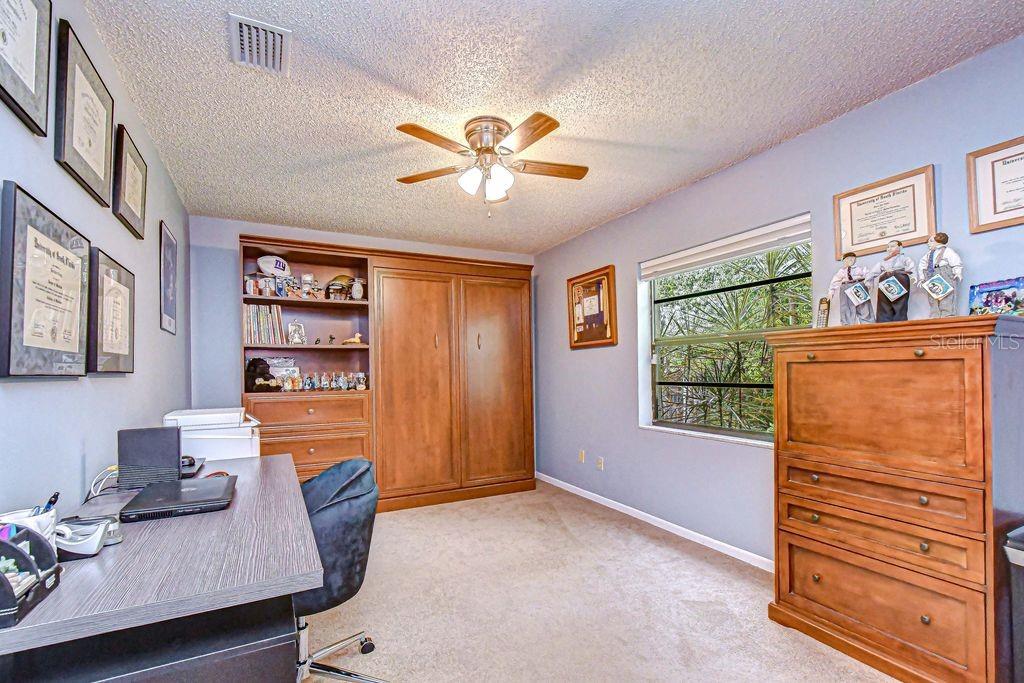 16704 VALLELY DR, TAMPA, FL, 33618