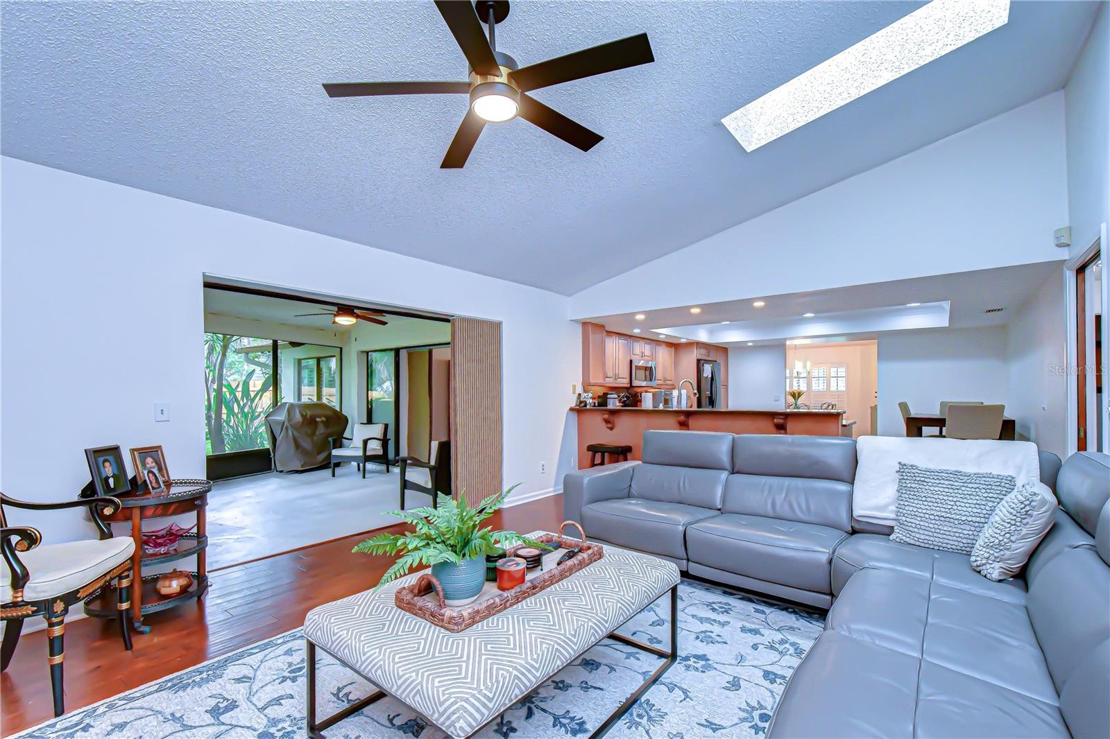 16704 VALLELY DR, TAMPA, FL, 33618