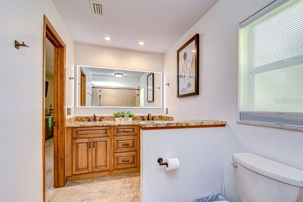 16704 VALLELY DR, TAMPA, FL, 33618