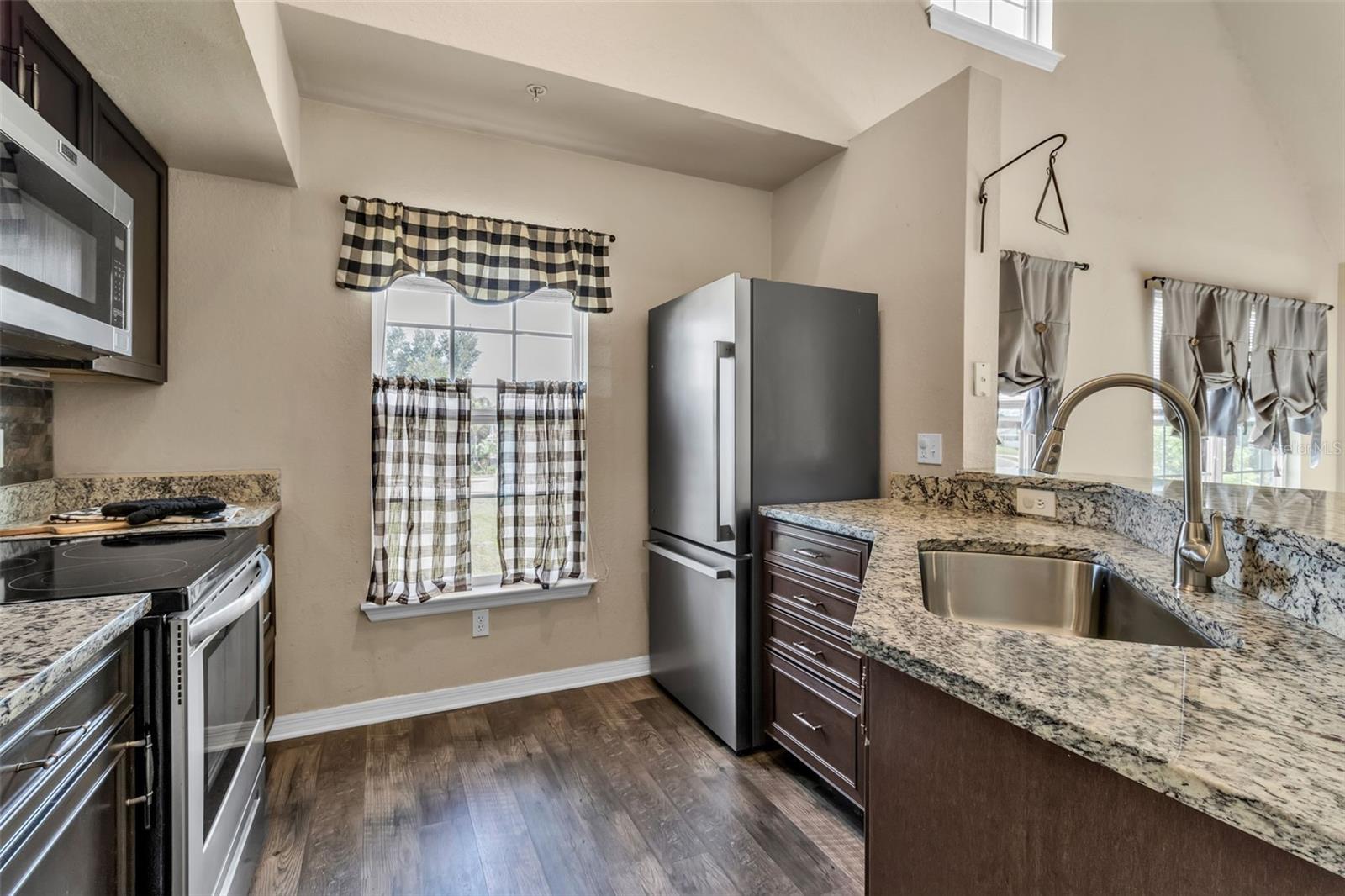 5511 ROSEHILL RD #203, SARASOTA, FL, 34233