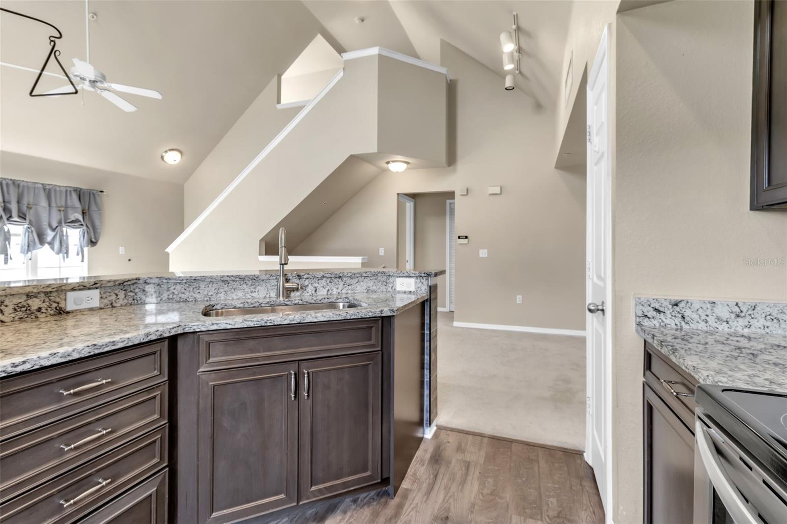 5511 ROSEHILL RD #203, SARASOTA, FL, 34233