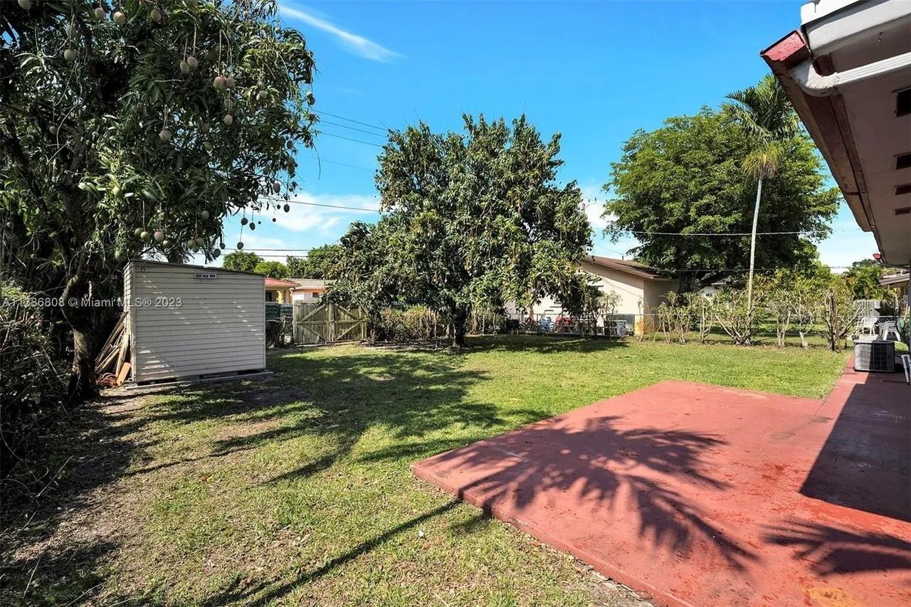 437 SWAN AVE, MIAMI, FL, 33166