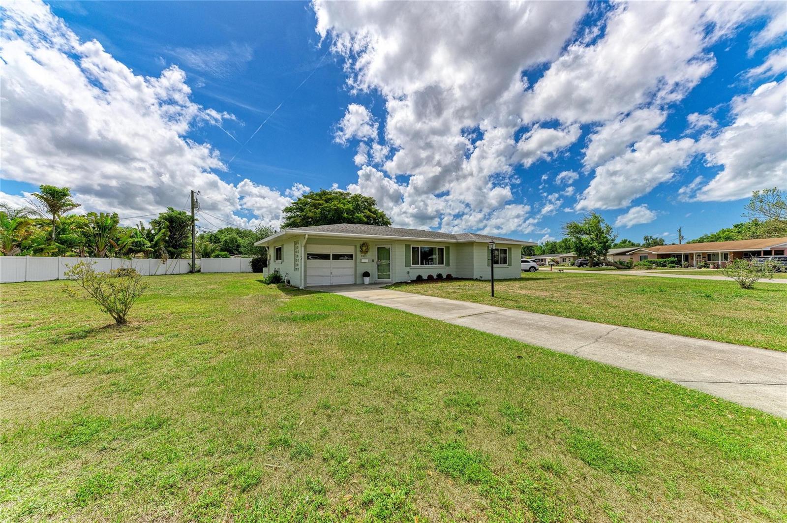 2811 33RD AVE W, BRADENTON, FL, 34205