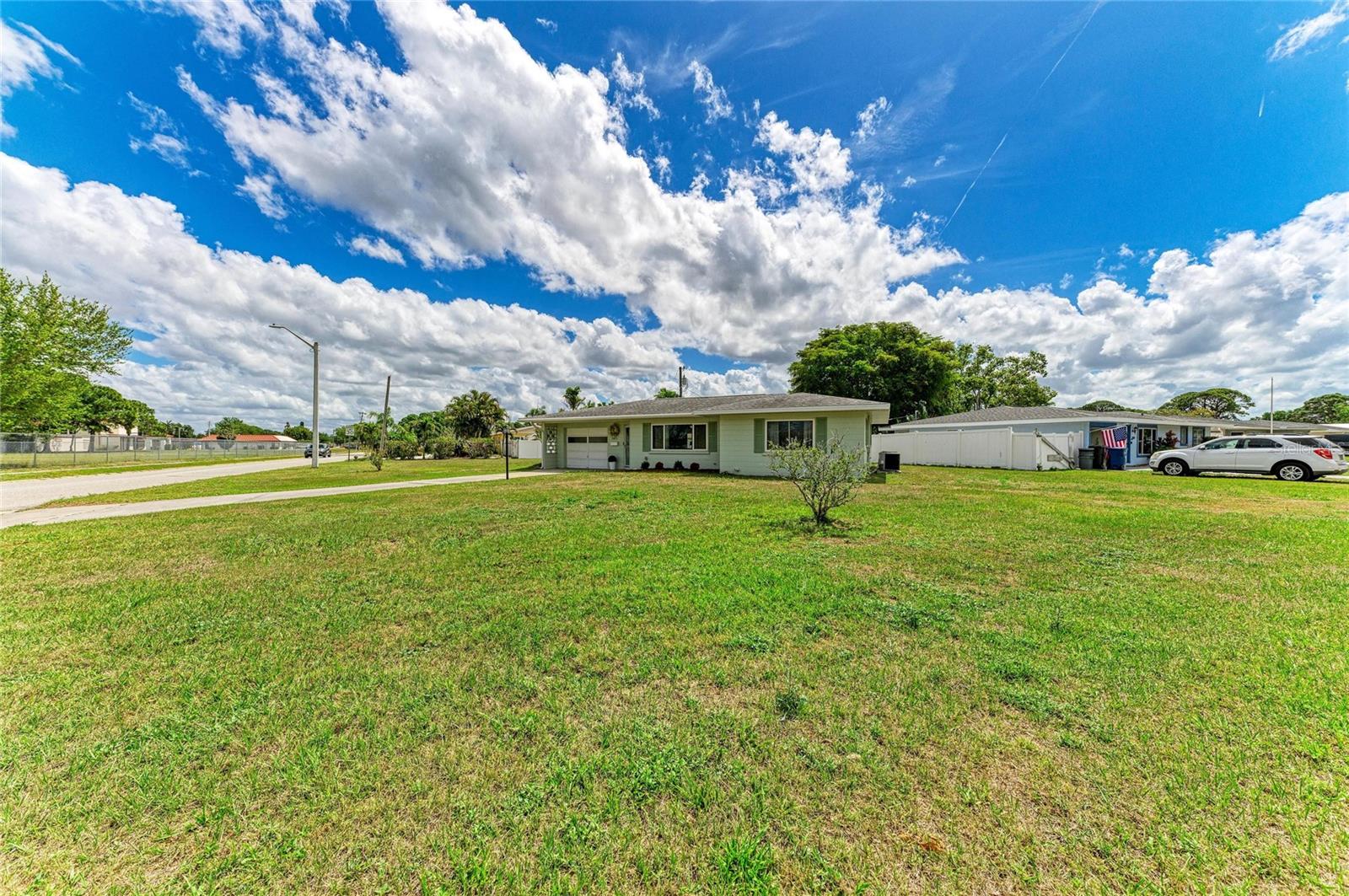 2811 33RD AVE W, BRADENTON, FL, 34205