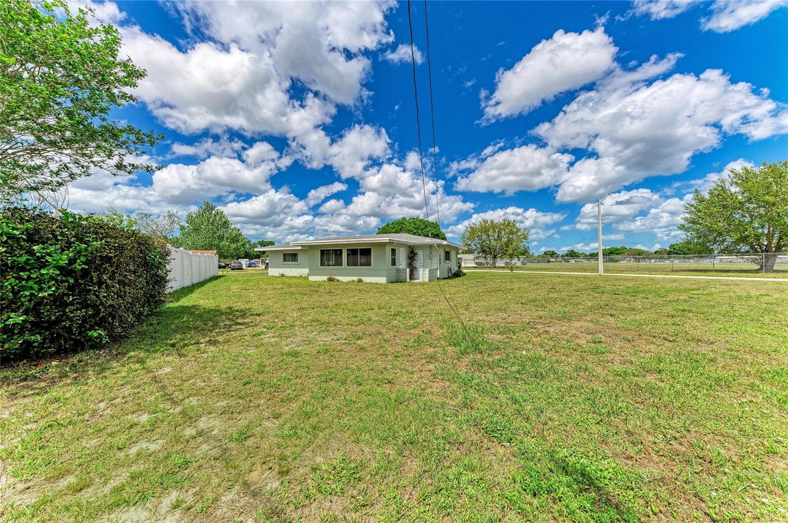 2811 33RD AVE W, BRADENTON, FL, 34205