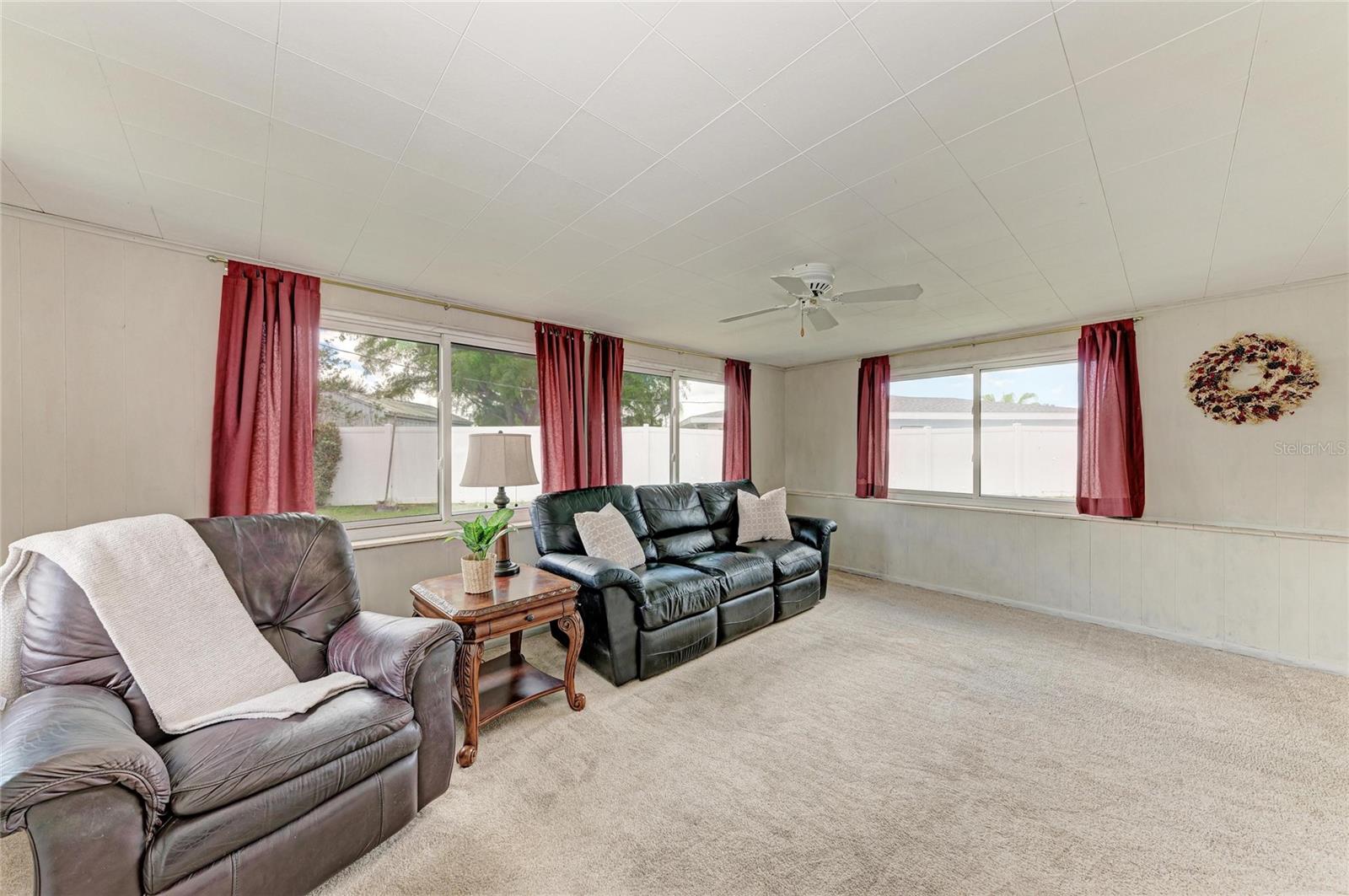 2811 33RD AVE W, BRADENTON, FL, 34205