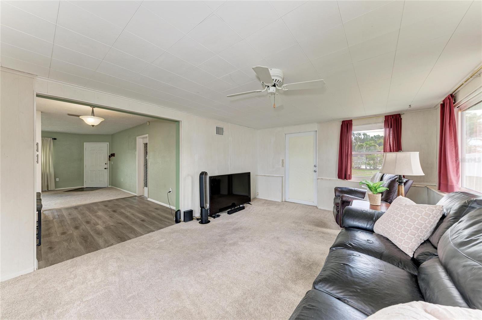 2811 33RD AVE W, BRADENTON, FL, 34205