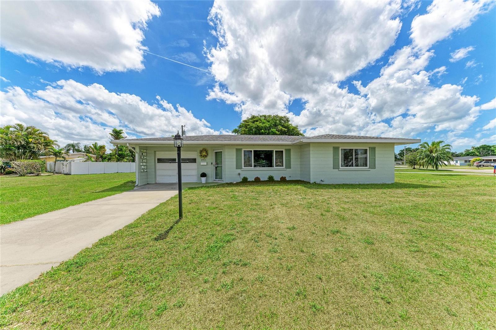 2811 33RD AVE W, BRADENTON, FL, 34205