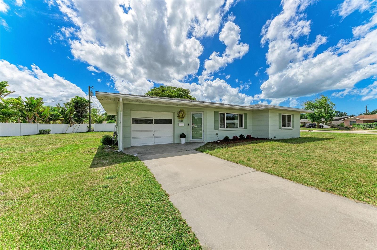 2811 33RD AVE W, BRADENTON, FL, 34205