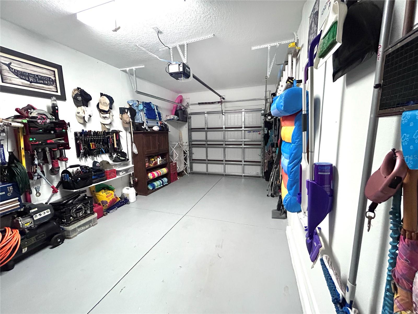 Garage 2
