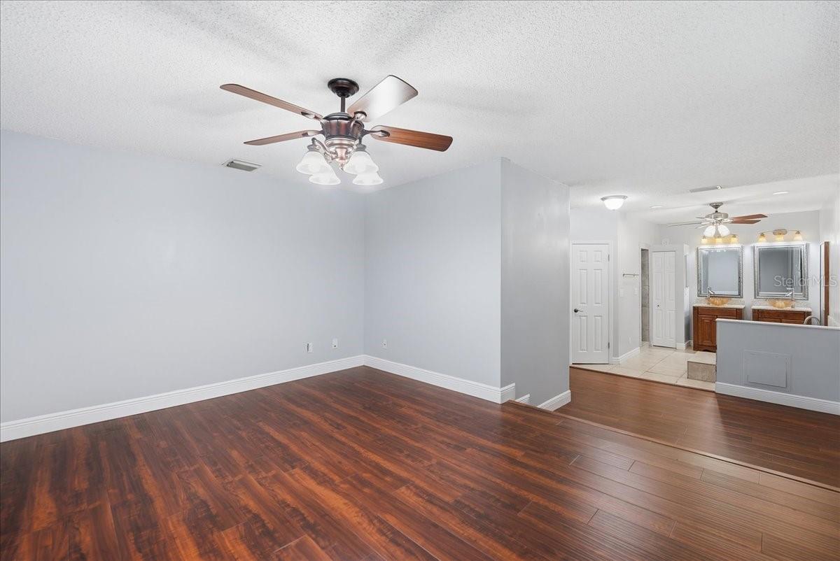 WOODSIDE VILLAGE, ORLANDO, FL, 32817