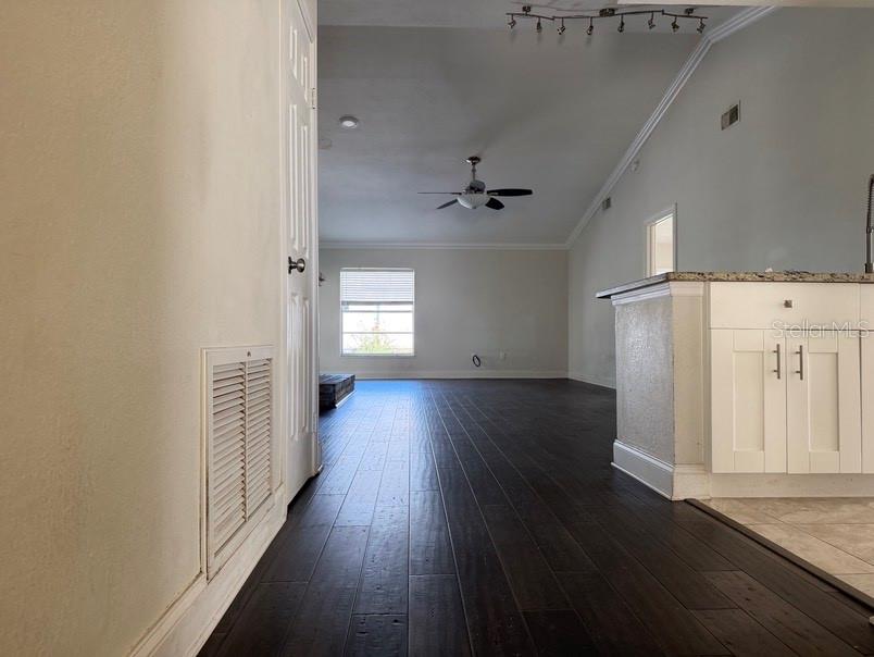 8753 HAMPDEN DR, TAMPA, FL, 33626