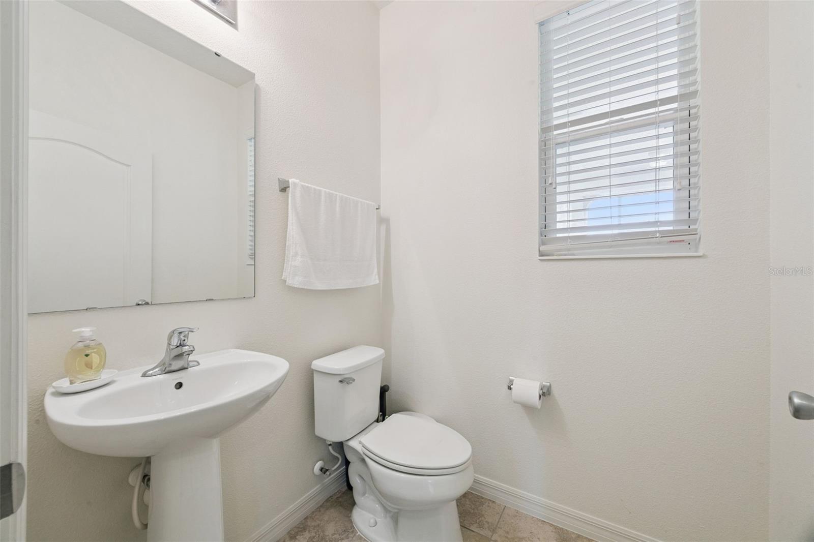 3177 BAYOU LN, TAVARES, FL, 32778