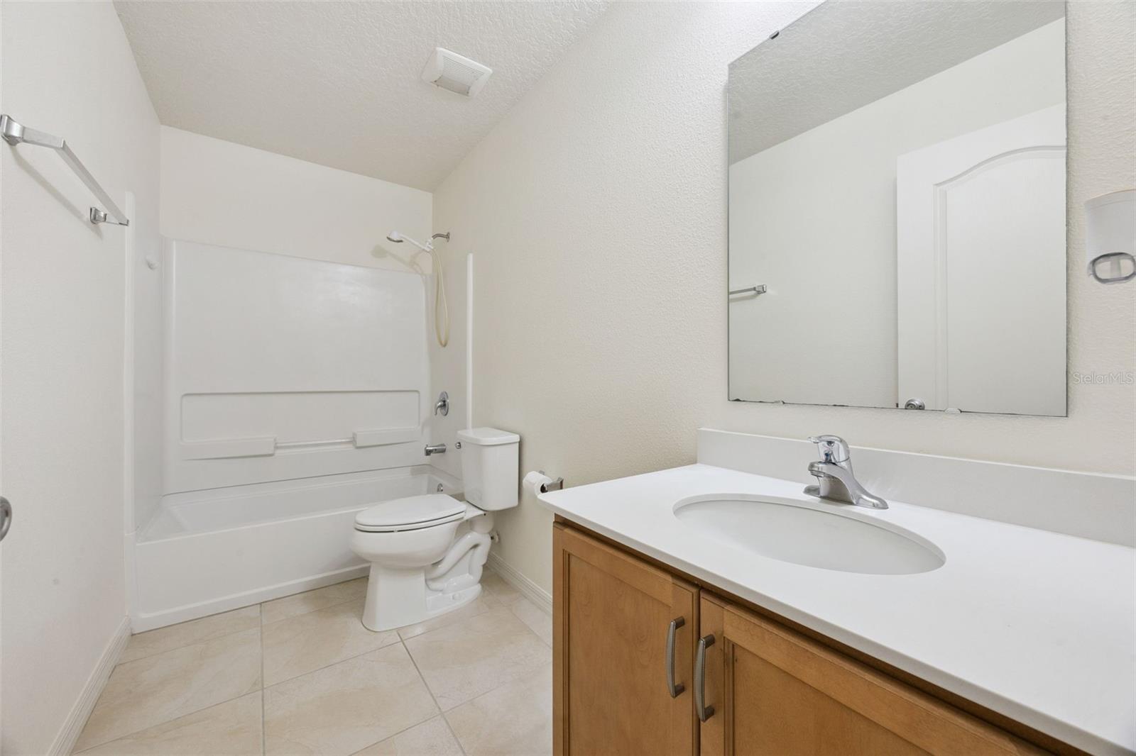 3177 BAYOU LN, TAVARES, FL, 32778