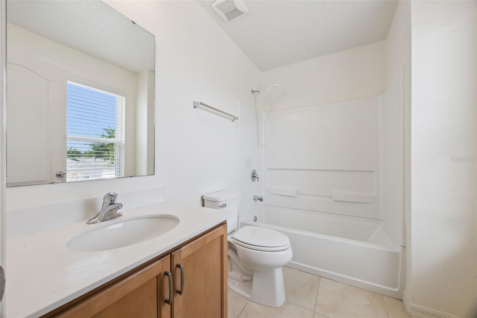 3177 BAYOU LN, TAVARES, FL, 32778