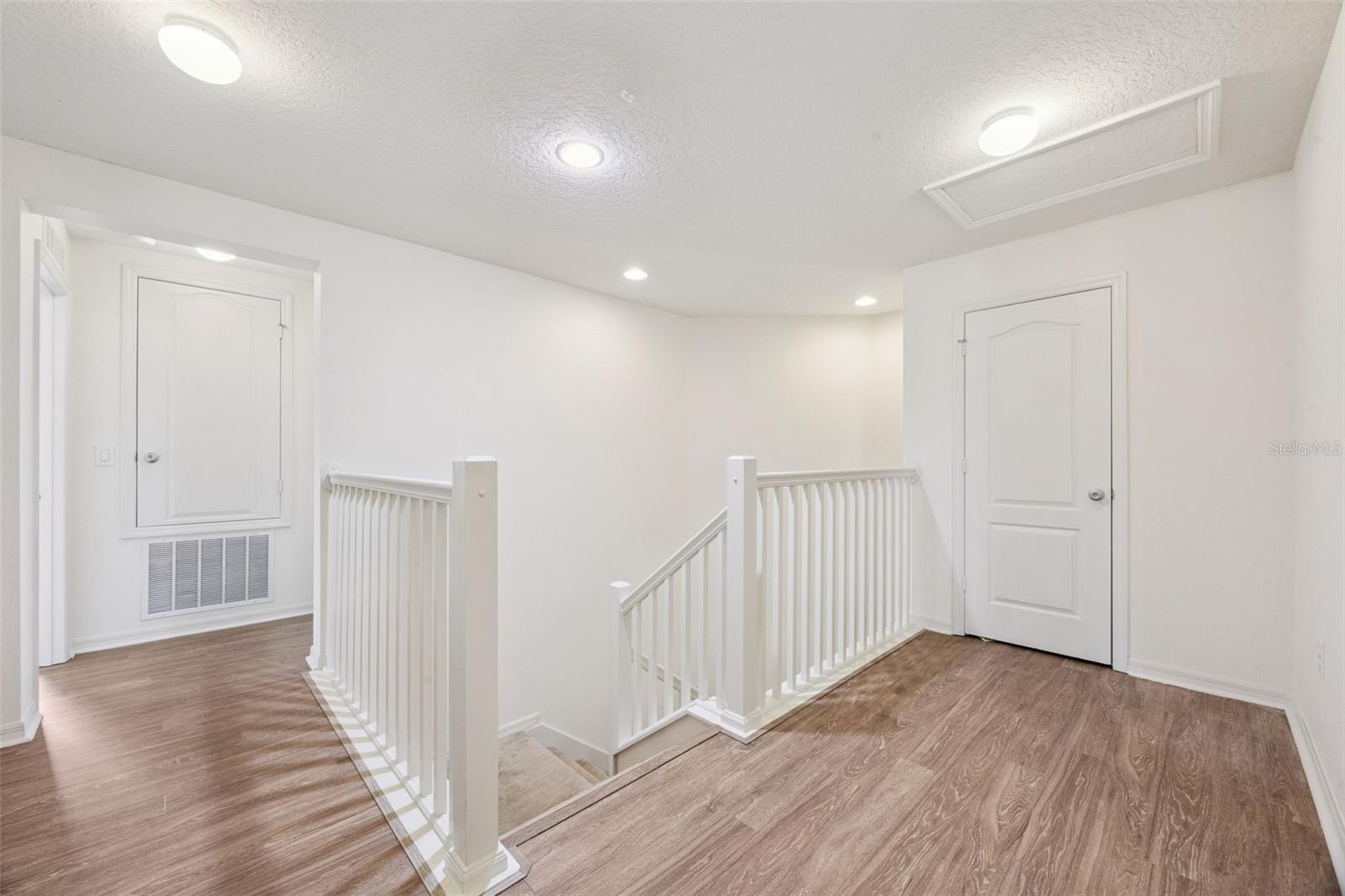 3177 BAYOU LN, TAVARES, FL, 32778