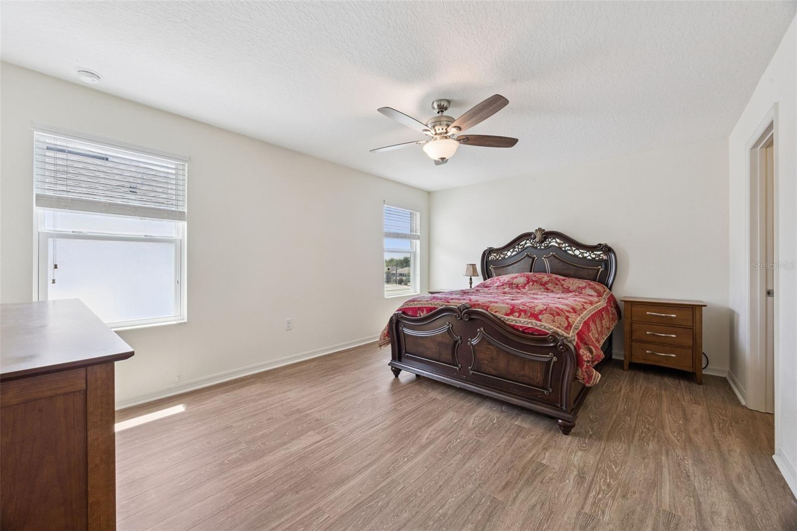 3177 BAYOU LN, TAVARES, FL, 32778