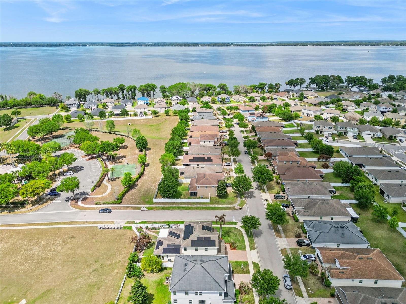 3177 BAYOU LN, TAVARES, FL, 32778