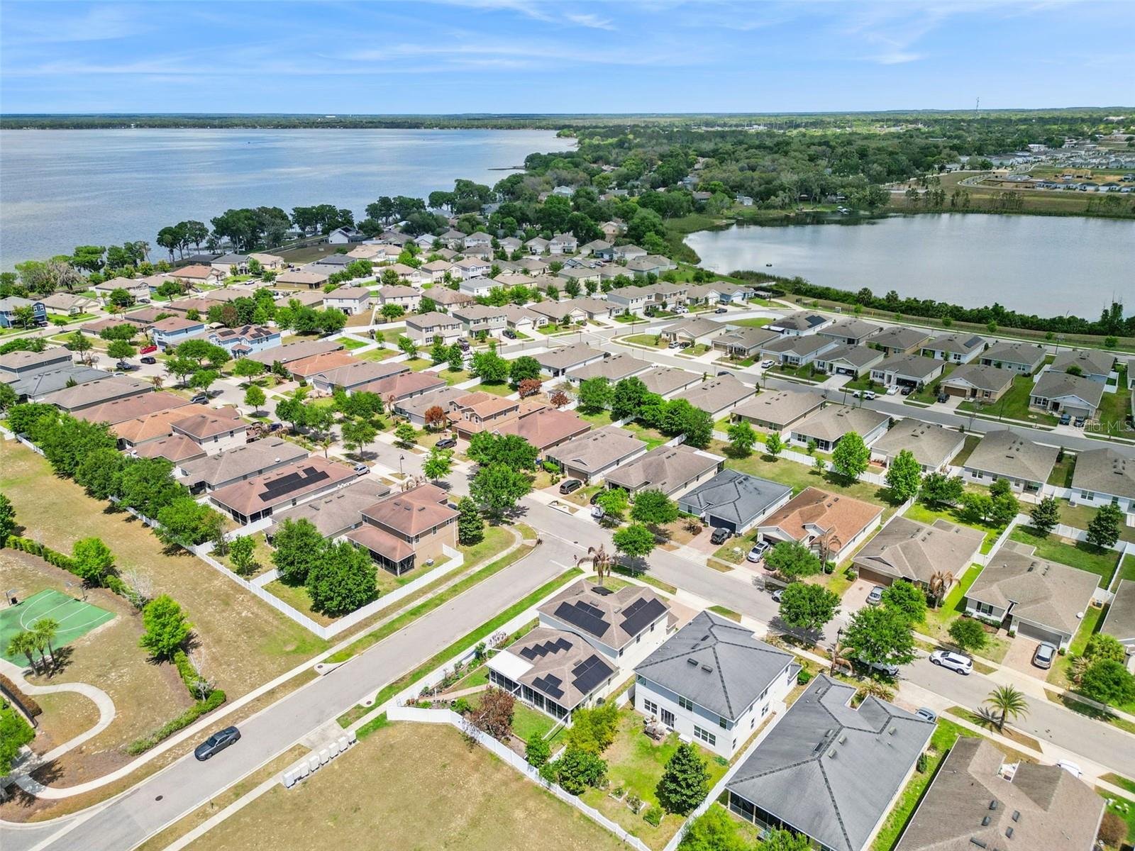 3177 BAYOU LN, TAVARES, FL, 32778