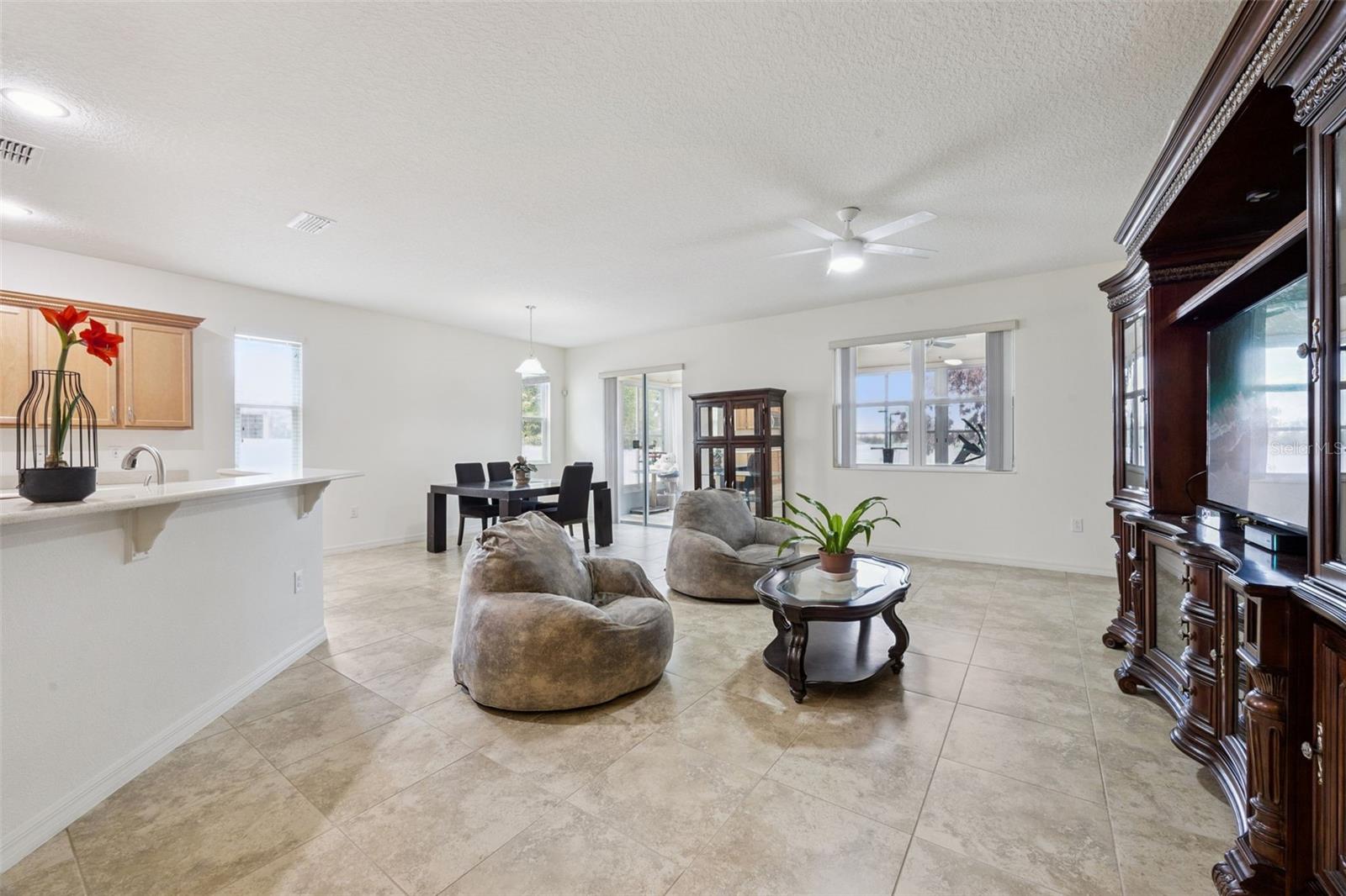 3177 BAYOU LN, TAVARES, FL, 32778