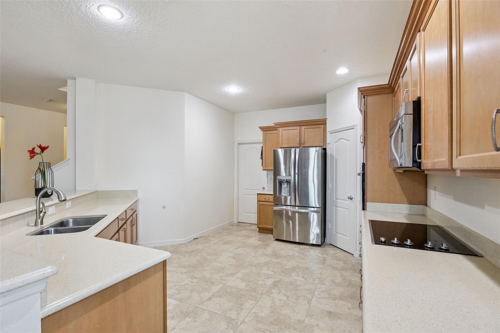 3177 BAYOU LN, TAVARES, FL, 32778