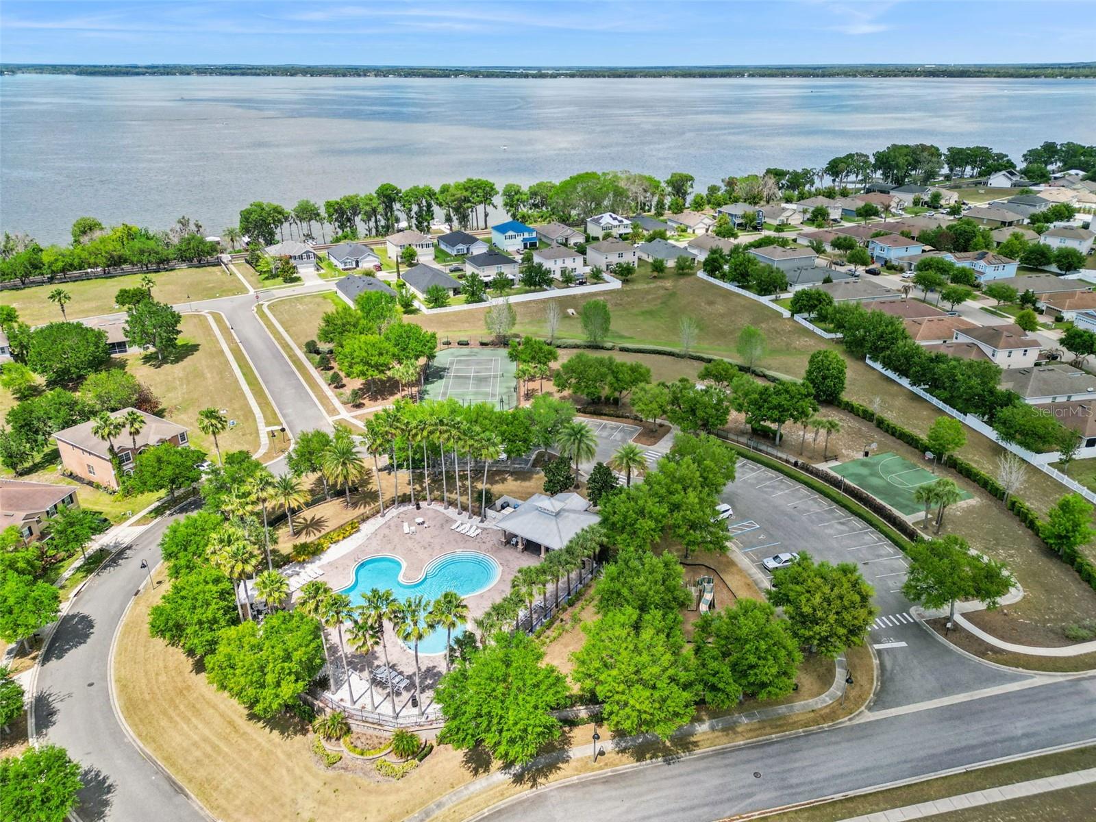 3177 BAYOU LN, TAVARES, FL, 32778