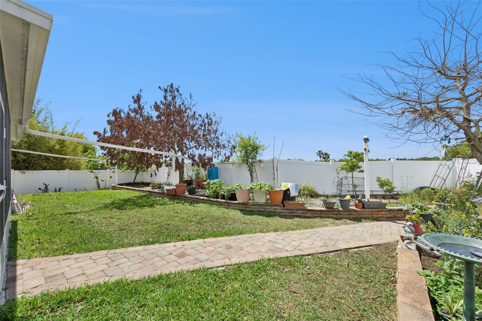 3177 BAYOU LN, TAVARES, FL, 32778