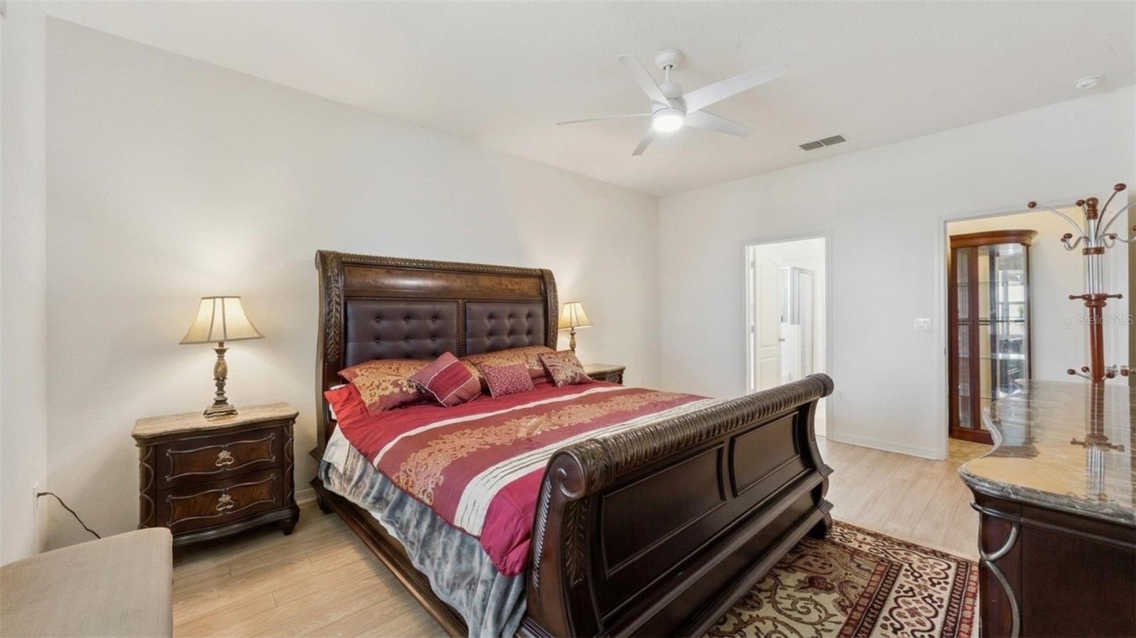 3177 BAYOU LN, TAVARES, FL, 32778