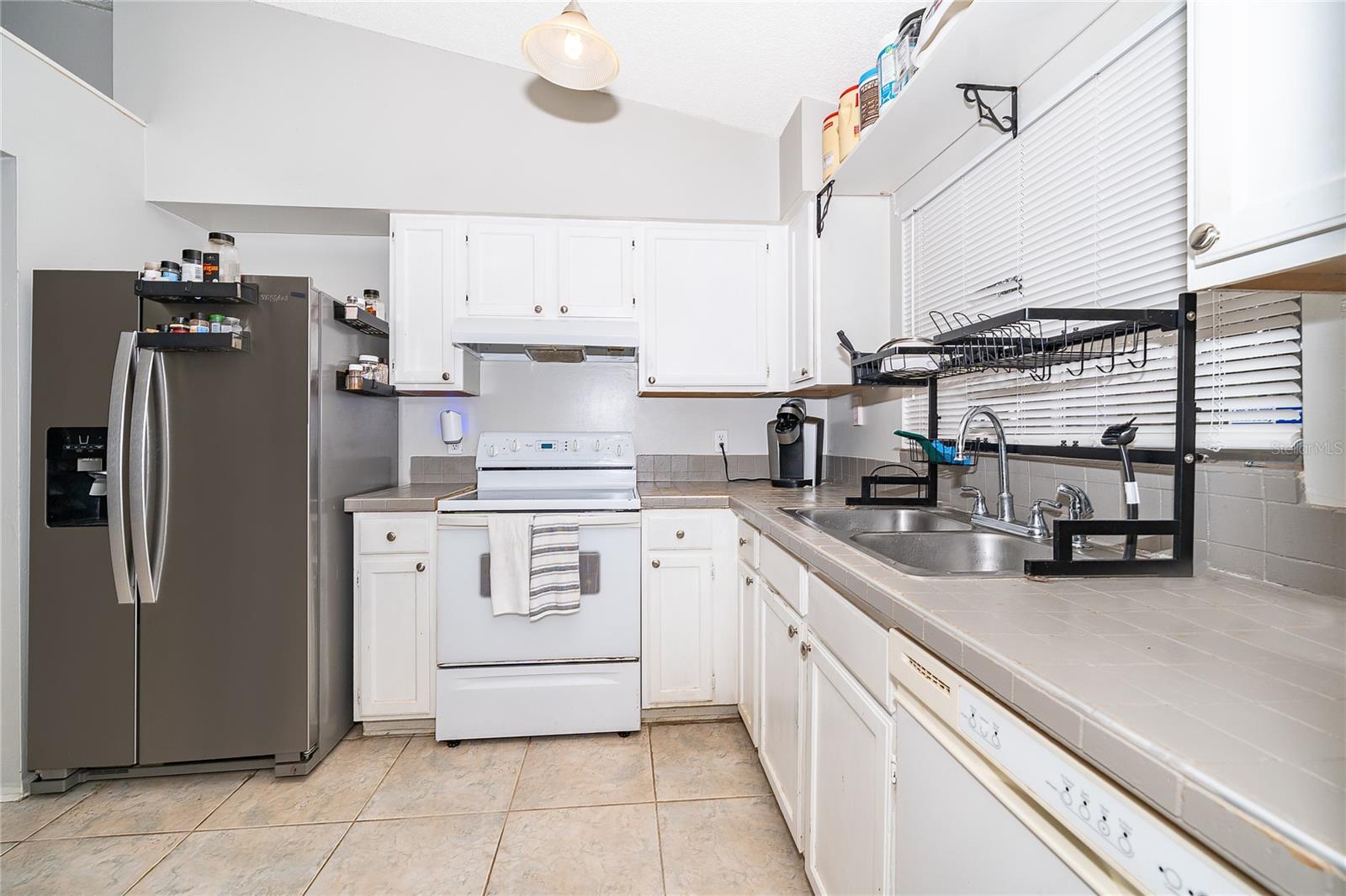 207 LAKE DR, ORLANDO, FL, 32835