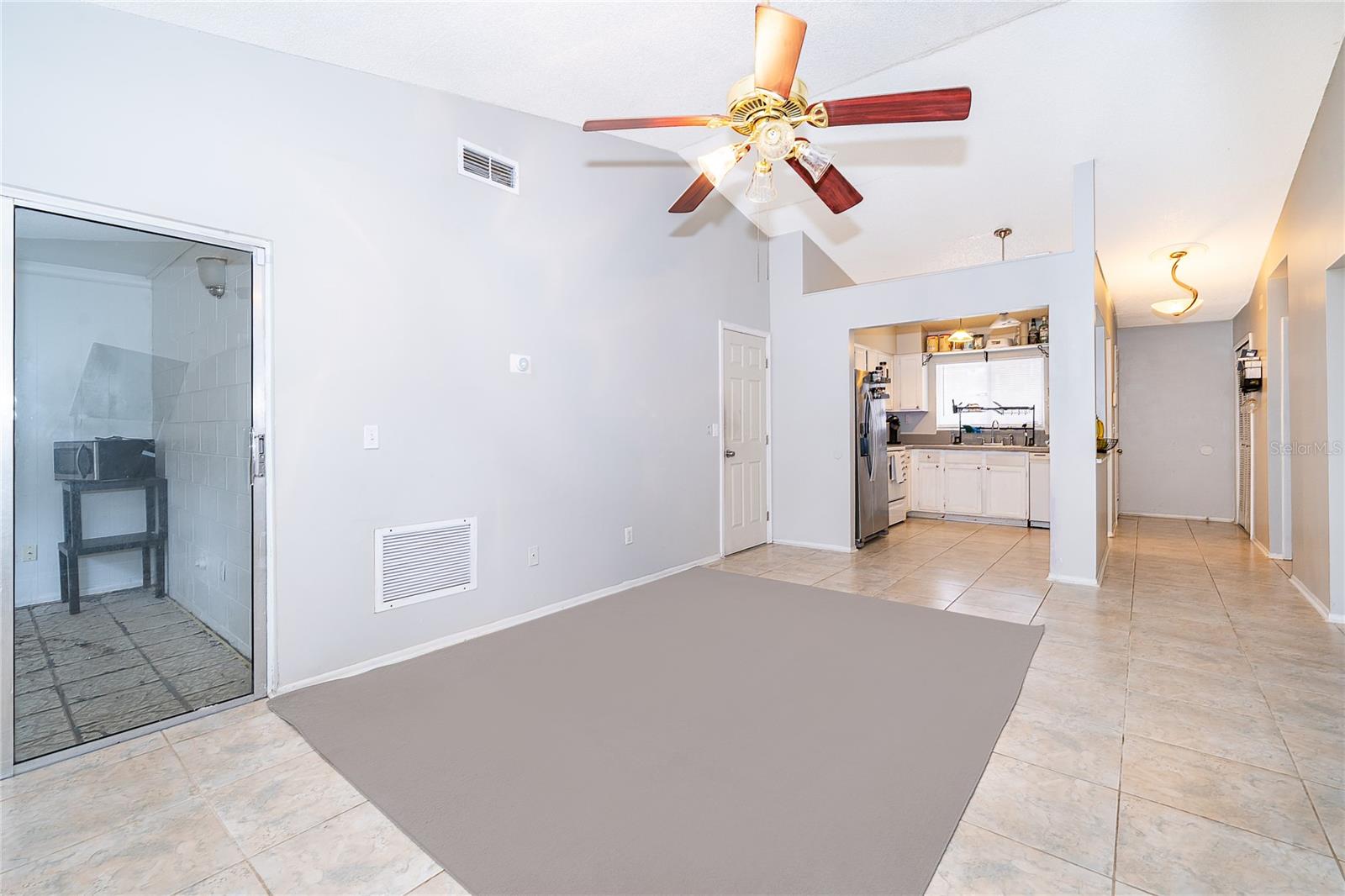 207 LAKE DR, ORLANDO, FL, 32835