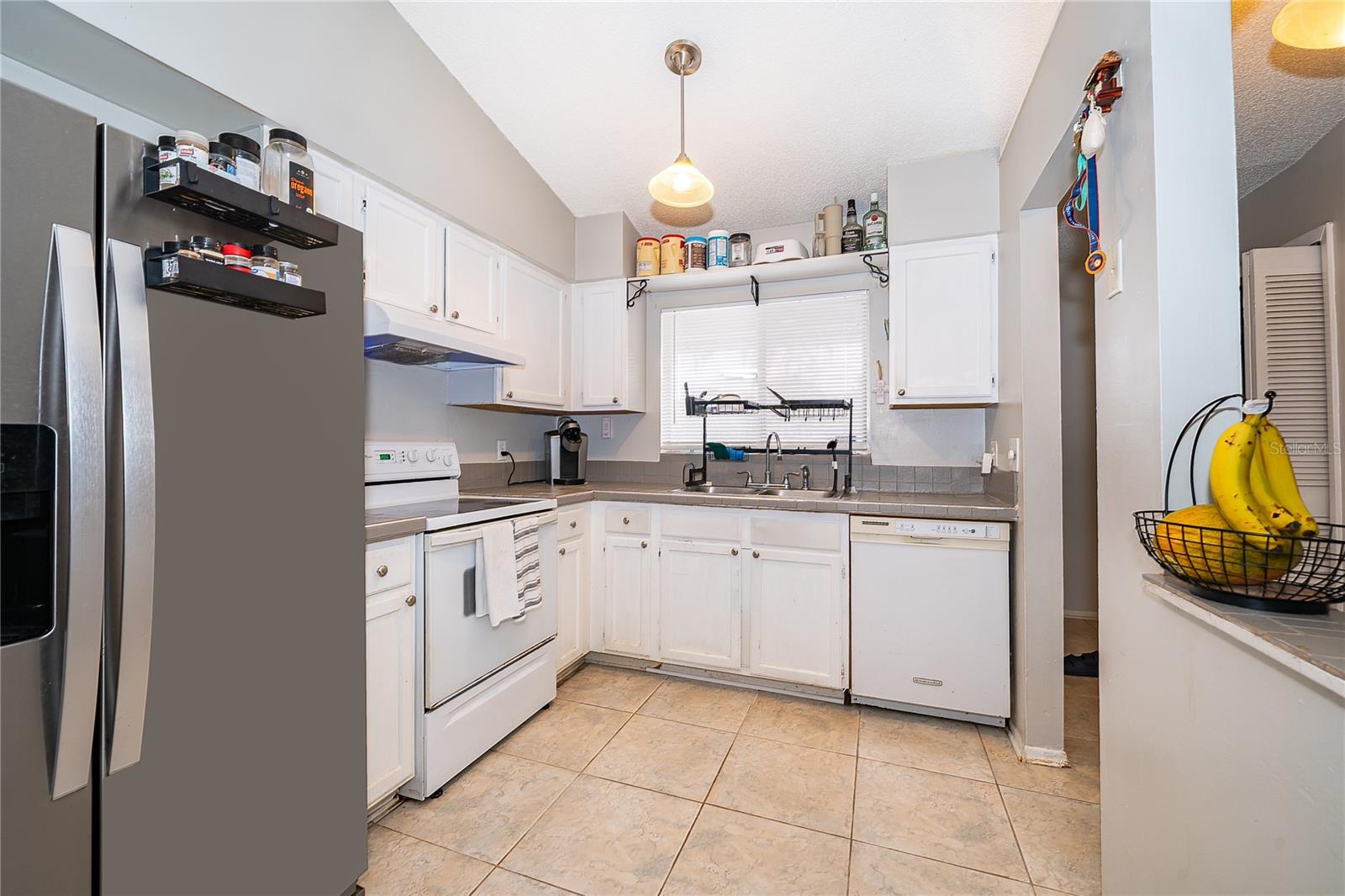 207 LAKE DR, ORLANDO, FL, 32835