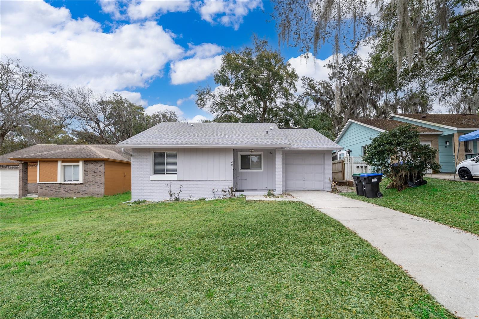 207 LAKE DR, ORLANDO, FL, 32835