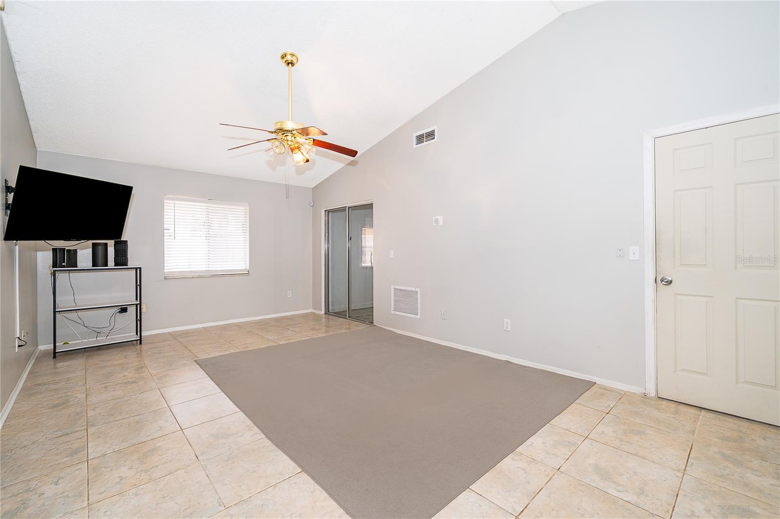 207 LAKE DR, ORLANDO, FL, 32835