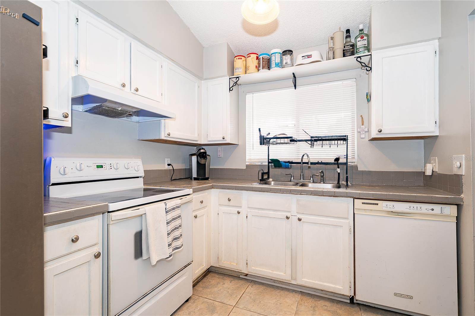 207 LAKE DR, ORLANDO, FL, 32835